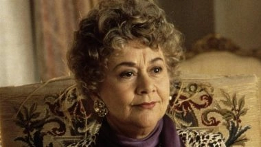 Dame Joan Plowright, Golden Globe and Tony Award-Winning British Actress, Dies at 95