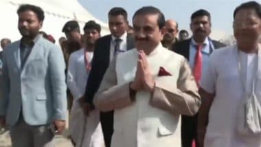 Gautam Adani Attends Maha Kumbh Mela in Prayagraj, Participates in Mahaprasad Seva and Religious Rituals (Watch Videos)