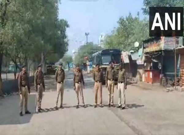 India News | Maharashtra: Curfew Imposed in Jalgaon After Clashes Break out Between Two Groups