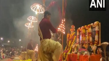 India News | Ganga Aarti Attracts Thousands of Devotees to Banks of Dashashwamedh Ghat Varanasi on New Year