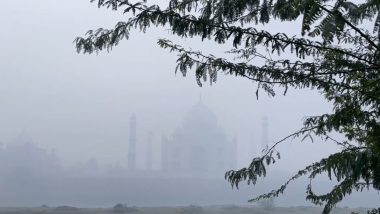 India News | UP: Thick Layer of Fog Envelopes Agra, Mathura; Visibility Affected