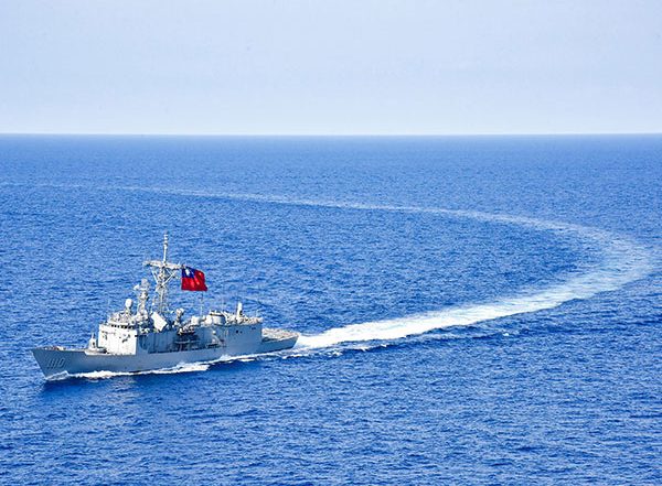 Taiwan Detects 24 Chinese Aircraft in Its Territory, 18 Crosses Median Line