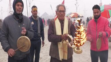 India News | Maha Kumbh 2025: Festivities Begin, Morning Ganga Aarti Performed at Sangam