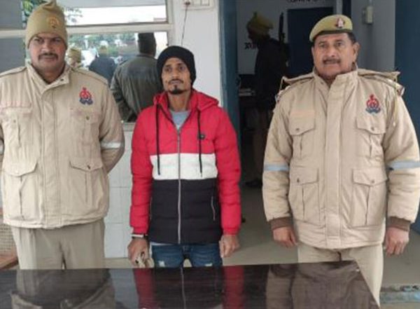 India News | Uttar Pradesh: Police Arrest Another Accused Involved in Sambhal Violence; Recovers One 12-bore Pistol