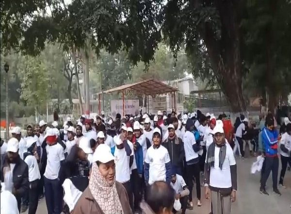 India News | Prayagraj District Holds Walkathon to Promote 'eat Right' Concept Ahead of Mahakumbh 2025