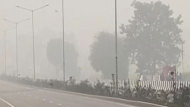 India News | Dense Fog Continues to Blanket Parts of North India