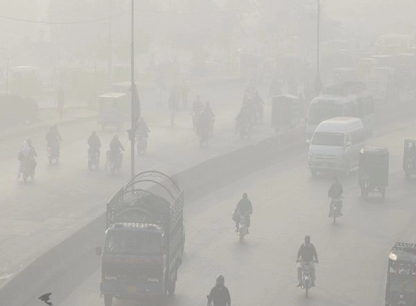 World News | Pakistan: Lahore Continues to Face Hazardous Air Quality Amid Severe Pollution