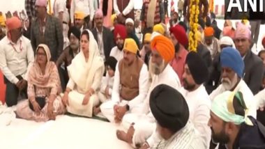 India News | MP: CM Mohan Yadav Pays Obeisance at Gurudwara in Bhopal on Prakash Parv of Guru Gobind Singh