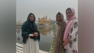 Entertainment News | Ananya Panday Visits Golden Temple with Mother and Sister