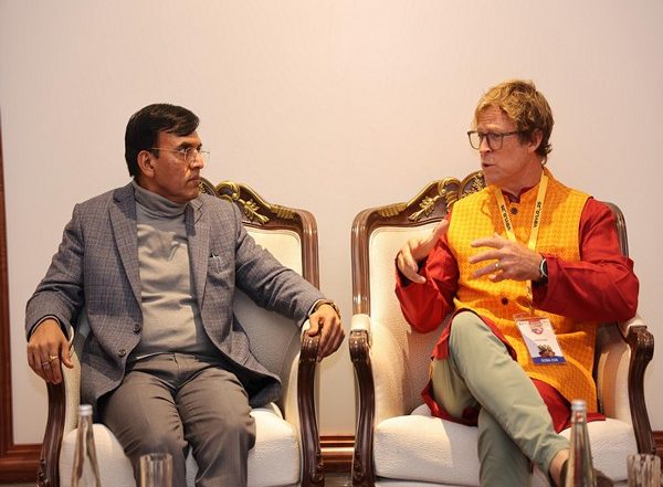 Sports News | Jonty Rhodes Meets Sports Minister Mansukh Mandaviya, Lauds Idea of 'Viksit Bharat Young Leaders Dialogue'
