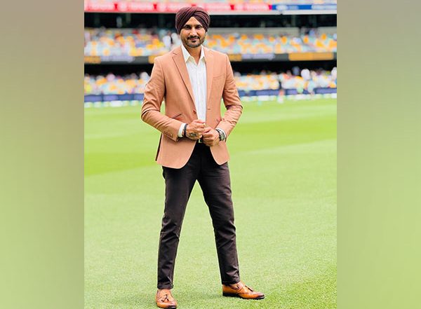 Sports News | Champions Trophy: Harbhajan Backs Tilak, Picks Jaiswal as Opener, Chooses Between Gill and Rahul