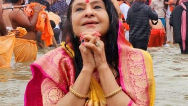 Entertainment News |  Mahakumbh 2025: Singer Malini Awasthi Takes Holy Dip in Sangam on Makar Sankranti