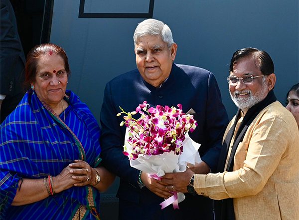 India News | Vice-President Jagdeep Dhankar Arrives on Maiden Visit to Lakshadweep; Says It is Heaven for Tourists
