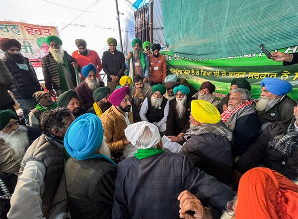 India News | Farmer Protest: Farmers and Centre to Hold Meeting on February 14 in Chandigarh