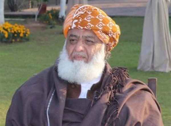 World News | Pakistan: JUI-F Chief Calls for Use of Jirga System to Resolve Kurram Dispute, Opposes Using Force