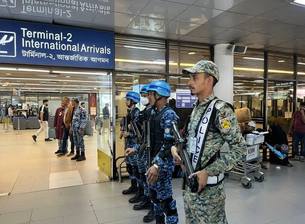 World News | Bangladesh Airport on High Alert After Bomb Threat