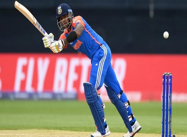 Sports News | Surya Should Be Batting at No 3: Akash Chopra Ahead of 1st T20I Against England in Kolkata