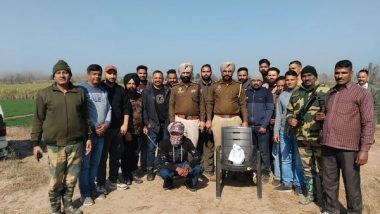 India News | BSF, STF Thwart Drug Smuggling Attempt at Amritsar Border, One Held