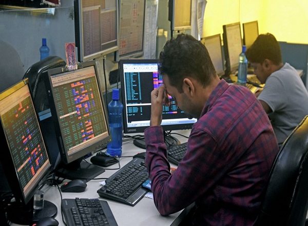 Business News | Stock Markets Open in Red Amid Selling Pressure; Sensex- Nifty Start Lower