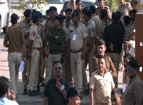 India News | Ahmedabad: Over 3,800 Police Personnel, 400 CCTVs Deployed Ahead of Coldplay Concert