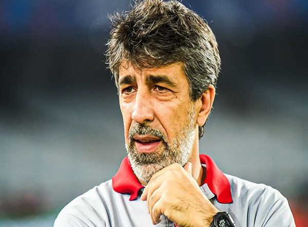 Sports News | Oscar Bruzon Hails East Bengal FC Midfield Dominance in Win over Kerala Blasters FC