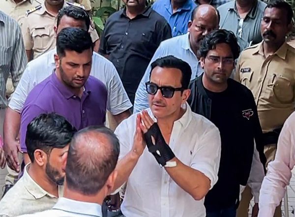 India News | Mumbai Police Collects Saif Ali Khan's Blood Sample and Clothes for Investigation