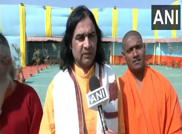 India News | Sanatana Dharma Sansad is Organised to Safeguard Sanatanis: Devkinandan Thakur