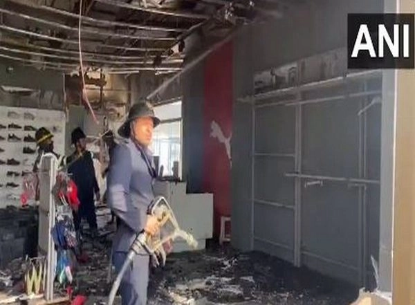 India News | Maharashtra: Massive Fire Breaks out in Hypercity Mall in Thane