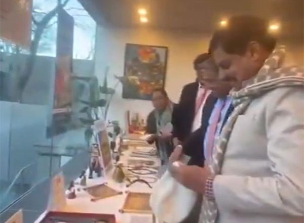 World News | Madhya Pradesh CM Visits Tribal Products Market Display in Tokyo, Meets Tokyo Mayor
