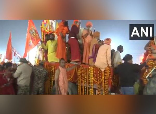 India News | Mahakumbh: Maha Nirvani Akhara Reaches Sangam Ghat for Mauni Amavasya Snan