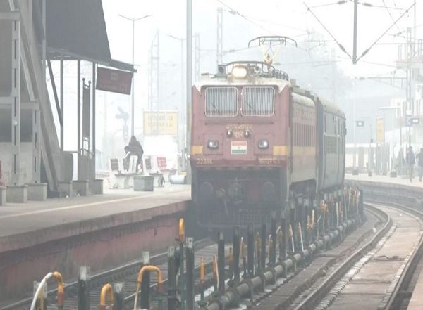 India News | Railways to Run 360 Trains Today from Prayagraj for Mauni Amavasya