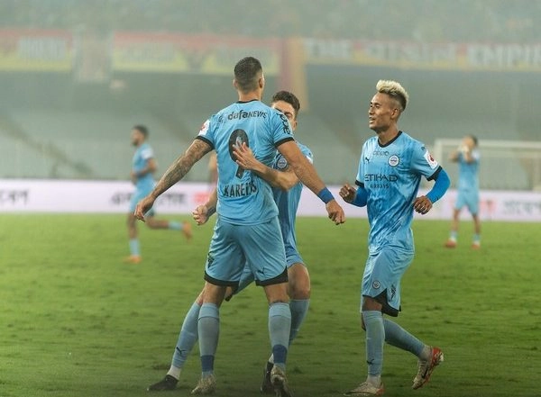 Sports News | ISL: In Race to Playoffs, Mumbai City Aim for Win Against East Bengal FC