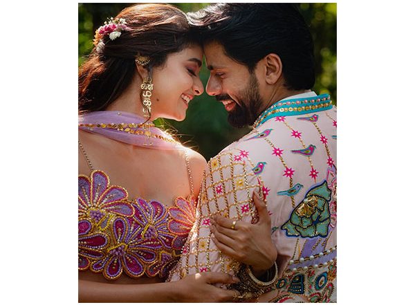 Entertainment News | Newlywed Keerthy Suresh Shares Stunning Mehendi Pics, Fans React