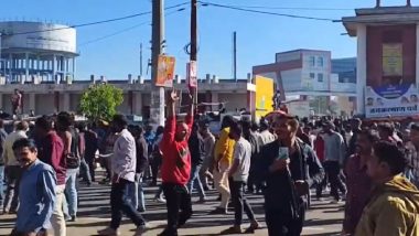 Madhya Pradesh: Protest Against Shifting of Toxic Waste From Bhopal’s Union Carbide Factory to Pithampur; Police Use Lathi Charge To Disperse Crowd (Watch Video)