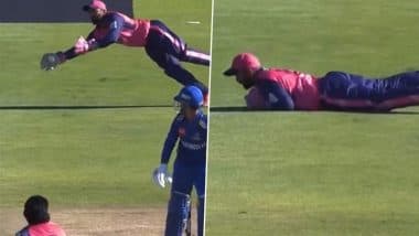 39-Year-Old Dinesh Karthik Takes One-Handed Stunning Catch During MI Cape Town vs Paarl Royals SA20 2025 Match (Watch Video)