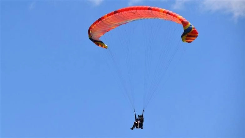 Paraglider Injured in Himachal Pradesh After Wind Drift Lands Him on Building Slab