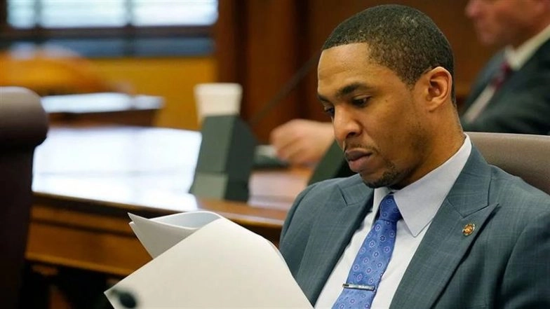 Mississippi Senator Bradford Blackmon Introduces &lsquo;Contraception Begins at Erection Act&rsquo;, Seeks Ban on Masturbation, Casual Sex