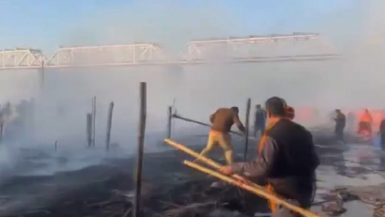 Maha Kumbh Mela 2025 Fire: 18 Tents Gutted After Massive Blaze Erupts at Mahakumbh Site in Prayagraj Due to LPG Cylinder Blast; Firefighting Efforts Underway (Watch Videos)
