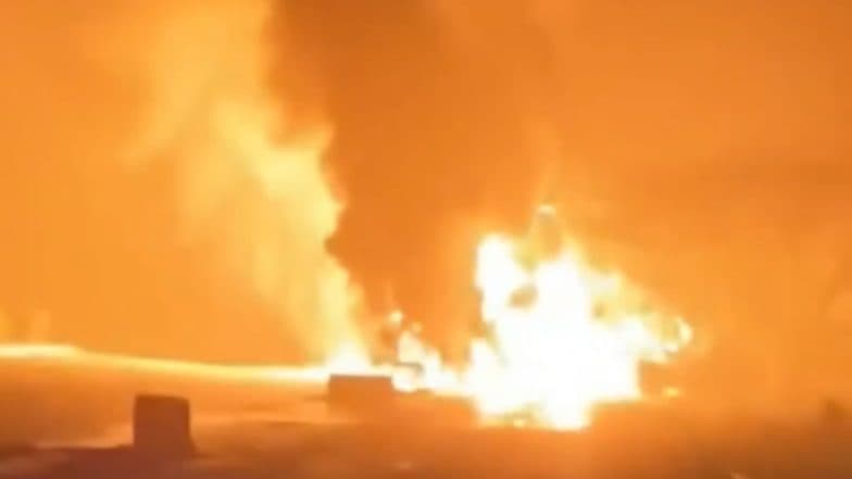 Rajasthan Road Accident: Chemical Tanker Catches Fire on Delhi-Jaipur Highway 48, Causes Major Traffic Jam As Driver Manages To Leap to Safety; Terrifying Video of 'Burning Tanker' Surfaces