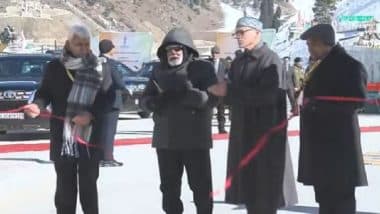 PM Modi in Jammu and Kashmir: Prime Minister Narendra Modi Inaugurates Z-Morh Tunnel in Sonamarg (Watch Video)