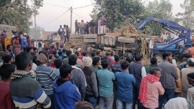 Uttar Pradesh Road Accident: 3 Children Killed, One Injured as Sugarcane Laden Truck Overturns in Lakhimpur Kheri