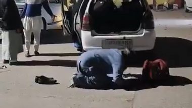 Amethi: Viral Video Shows 2 Men Performing Namaz Near Gate of Guru Gorakhnath Railway Station, UP Police Begin Probe