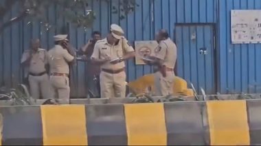 Sanpada Firing: 1 Injured As 2 Bike-Borne Miscreants Open Fire Outside D Mart in Navi Mumbai, Probe Underway (Watch Video)