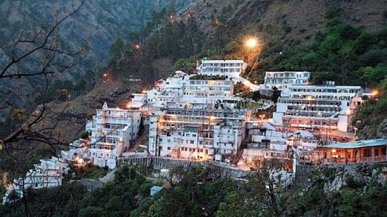 Mata Vaishno Devi Shrine’s Natural Cave in Trikuta Hills in Jammu and Kashmir Opened for Devotees for Makar Sankranti Celebrations (Watch Video)