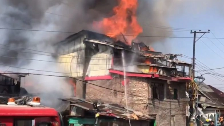 Blaze Erupts at House in Srinagar, Fire Tenders Present at Spot