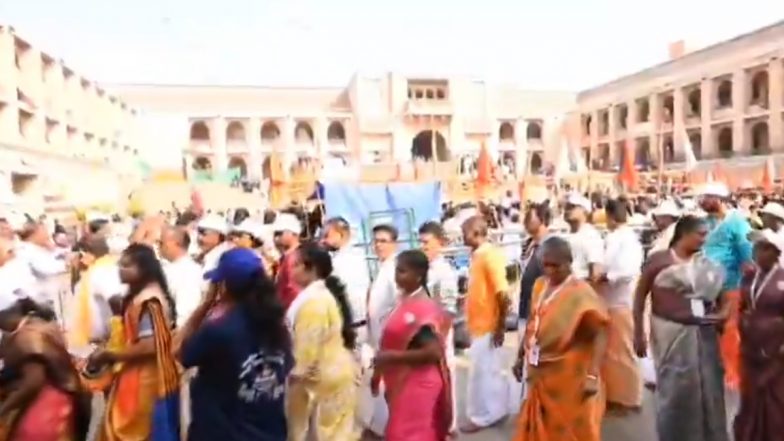 Guests at Kashi Tamil Sangamam 3.0 Welcomed at Kashi Vishwanath in Varanasi