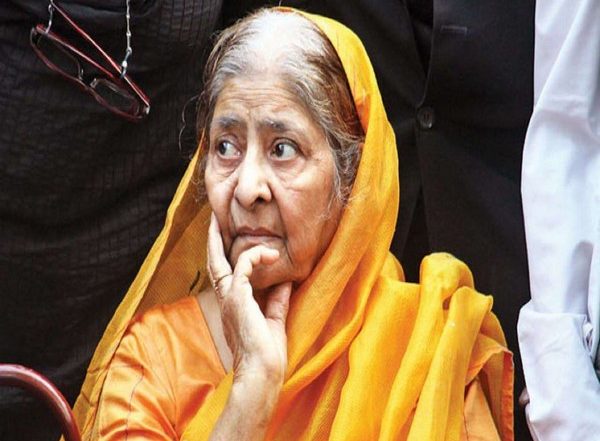 India News | Zakia Jafri, Widow of Congress MP Killed in 2002 Gujarat Riots, Dies in Ahmedabad; Party Condoles Her Demise