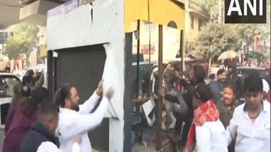 India News | Valmiki Samaj, Dalit Mahapanchayat Protest Against Kejriwal, AAP's Election Van Vandalised