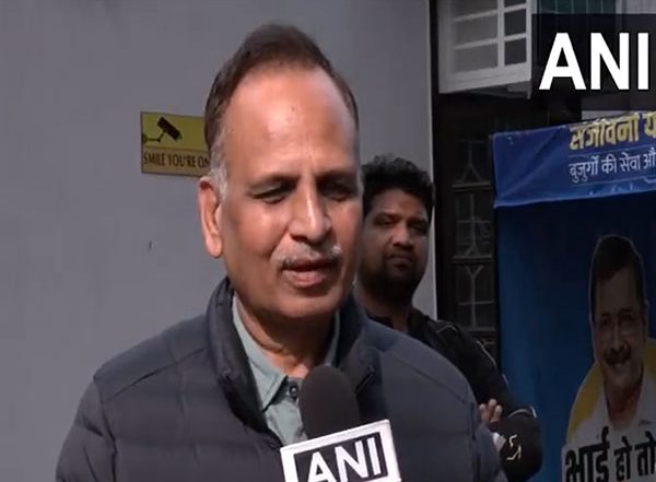 India News | AAP Leader Satyendra Jain Files Defamation Complaint Against BJP Leader Karnail Singh