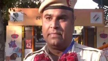 India News | 'Shoe' to Shoo Away Corrupts: Delhi Police Constable Contesting as Independent Candidate from New Delhi Constituency
